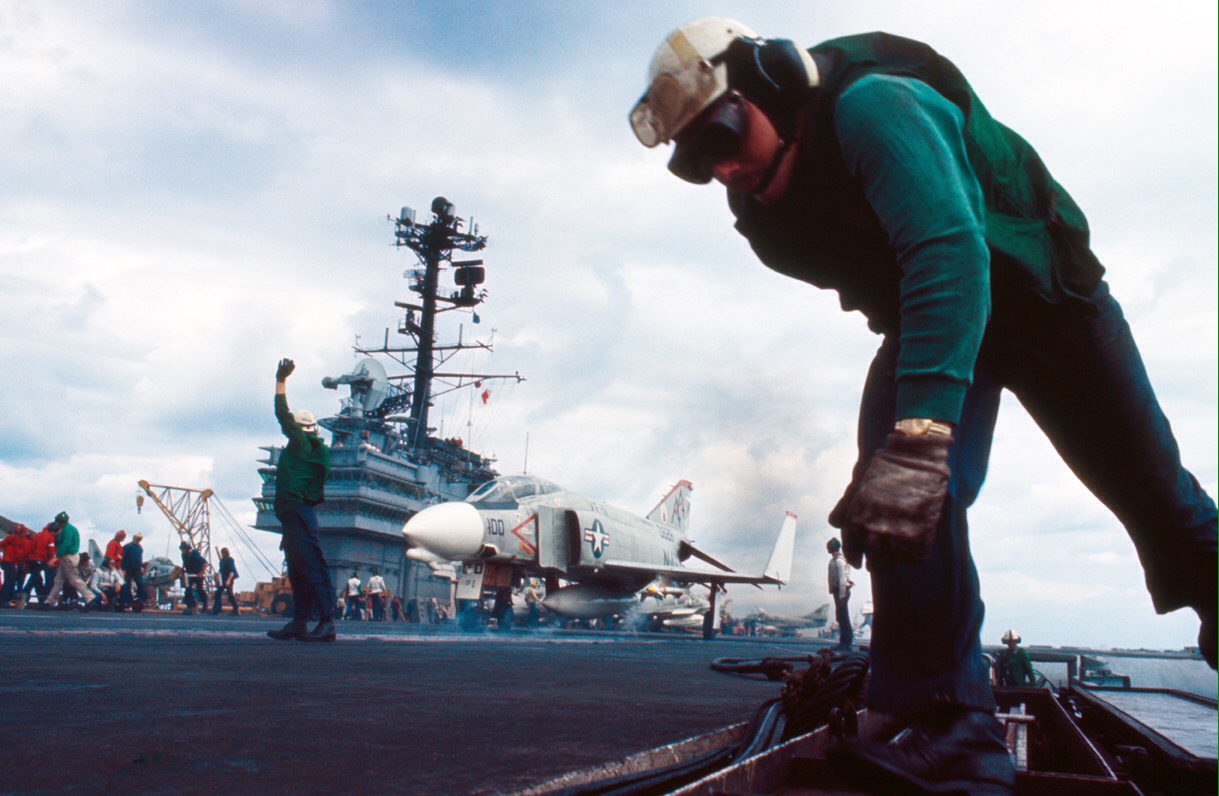 Le porte-avions américain 'USS Forrestal' – août 1968 Légende Le porte-avions 'USS Forrestal' de l'US Navy en août 1968. ©Gilles Caron/Fondation Gilles Caron/ Gamma-Rapho Le porte-avions américain 'USS Forrestal' – août 1968 Légende Le porte-avions 'USS Forrestal' de l'US Navy en août 1968. ©Gilles Caron/Fondation Gilles Caron/ Gamma-Rapho